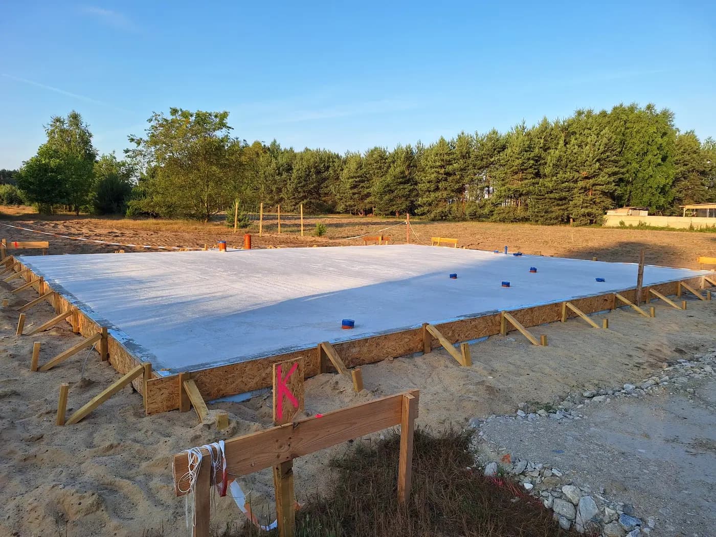 Dom parterowy pod Łowiczem z prefabrykatów — Łowicz